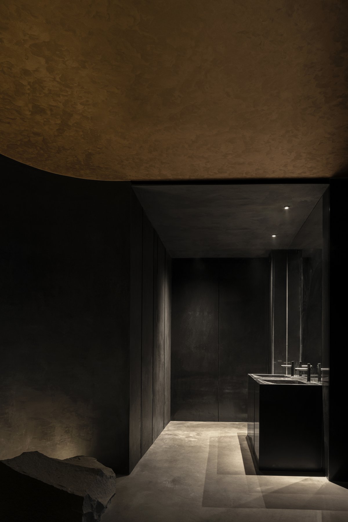 YinjiSpace JG Phoenix x Late Night Kitchen